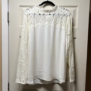 Belle sky beautiful ivory lace tunic blouse gently worn 3x.